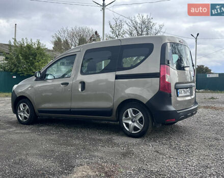 Бежевый Рено Dokker, объемом двигателя 1.46 л и пробегом 130 тыс. км за 8500 $, фото 9 на Automoto.ua