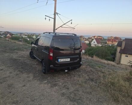 Коричневый Рено Dokker, объемом двигателя 1.5 л и пробегом 275 тыс. км за 8300 $, фото 2 на Automoto.ua