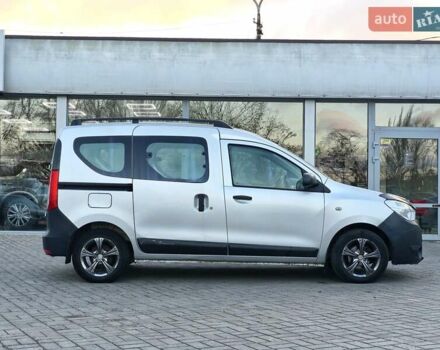 Серый Рено Dokker, объемом двигателя 1.46 л и пробегом 59 тыс. км за 9850 $, фото 3 на Automoto.ua