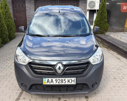 Серый Рено Dokker, объемом двигателя 1.5 л и пробегом 148 тыс. км за 9000 $, фото 2 на Automoto.ua