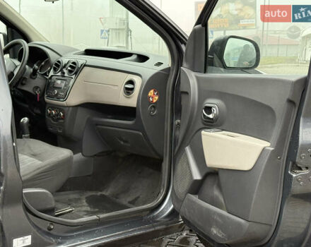 Серый Рено Dokker, объемом двигателя 1.46 л и пробегом 240 тыс. км за 7300 $, фото 13 на Automoto.ua