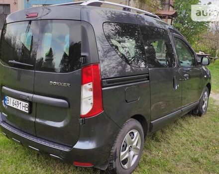 Рено Dokker 2017 в Верхнеднепровске на Automoto.ua Серый Рено Dokker, объемом двигателя 1.5 л и пробегом 102 тыс. км за 11000 $, фото 4 на Automoto.ua