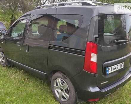 Рено Dokker 2017 в Верхнеднепровске на Automoto.ua Серый Рено Dokker, объемом двигателя 1.5 л и пробегом 102 тыс. км за 11000 $, фото 2 на Automoto.ua