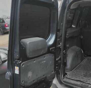 Сірий Рено Dokker, об'ємом двигуна 1.5 л та пробігом 267 тис. км за 4000 $, фото 10 на Automoto.ua