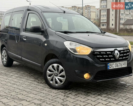 Серый Рено Dokker, объемом двигателя 1.5 л и пробегом 220 тыс. км за 7200 $, фото 5 на Automoto.ua