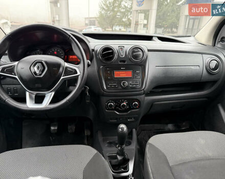 Серый Рено Dokker, объемом двигателя 1.5 л и пробегом 230 тыс. км за 7300 $, фото 16 на Automoto.ua