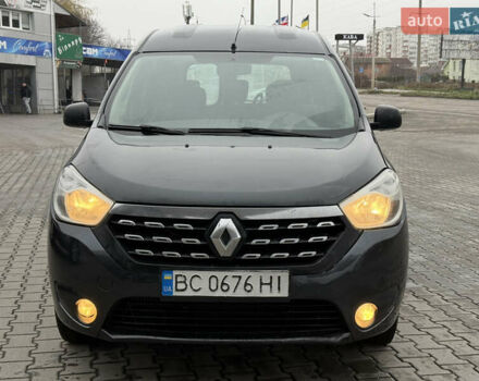 Серый Рено Dokker, объемом двигателя 1.5 л и пробегом 220 тыс. км за 7200 $, фото 2 на Automoto.ua