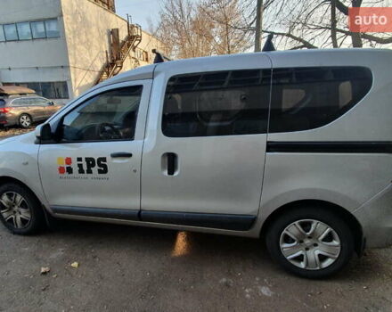 Серый Рено Dokker, объемом двигателя 1.5 л и пробегом 99 тыс. км за 10194 $, фото 2 на Automoto.ua