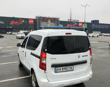 Серый Рено Dokker, объемом двигателя 1.6 л и пробегом 109 тыс. км за 10000 $, фото 4 на Automoto.ua