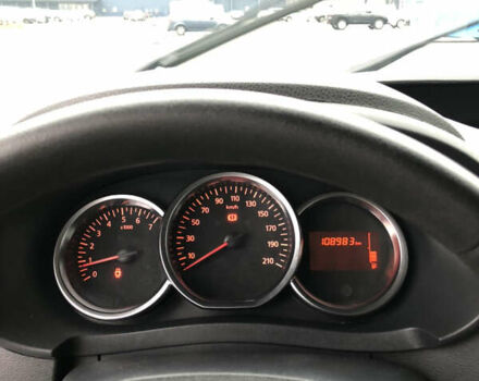 Серый Рено Dokker, объемом двигателя 1.6 л и пробегом 109 тыс. км за 10000 $, фото 7 на Automoto.ua