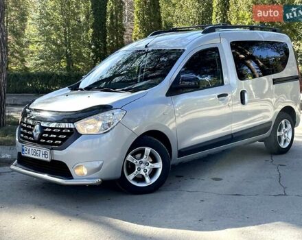 Серый Рено Dokker, объемом двигателя 1.46 л и пробегом 50 тыс. км за 14800 $, фото 1 на Automoto.ua
