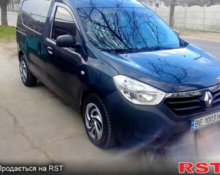 Серый Рено Dokker, объемом двигателя 1.5 л и пробегом 280 тыс. км за 4600 $, фото 1 на Automoto.ua
