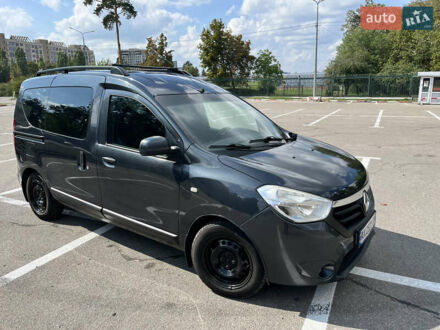 Серый Рено Dokker, объемом двигателя 1.5 л и пробегом 273 тыс. км за 7800 $, фото 1 на Automoto.ua