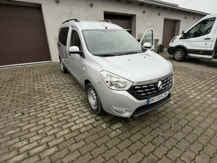 Серый Рено Dokker, объемом двигателя 1.5 л и пробегом 139 тыс. км за 9500 $, фото 1 на Automoto.ua