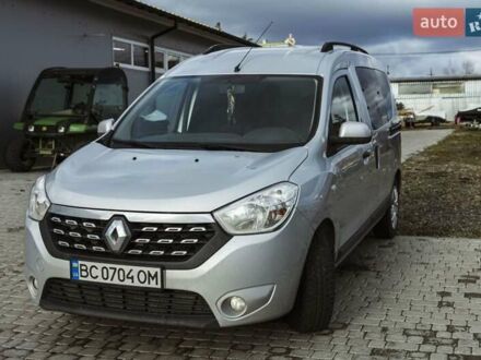 Рено Dokker 2017 у Львові на Automoto.ua Сірий Рено Dokker, об'ємом двигуна 1.46 л та пробігом 320 тис. км за 9100 $, фото 1 на Automoto.ua