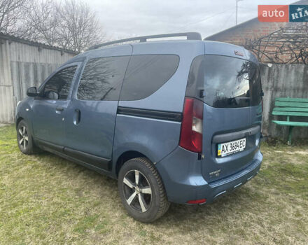 Синий Рено Dokker, объемом двигателя 1.5 л и пробегом 274 тыс. км за 6300 $, фото 4 на Automoto.ua