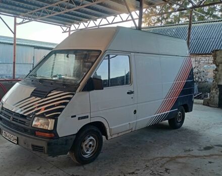 Белый Рено Другая, объемом двигателя 2.5 л и пробегом 100 тыс. км за 2000 $, фото 2 на Automoto.ua