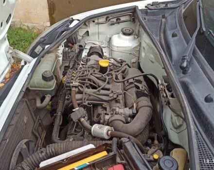 Белый Рено Другая, объемом двигателя 1.2 л и пробегом 238 тыс. км за 3700 $, фото 9 на Automoto.ua