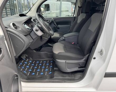 Білий Рено Інша, об'ємом двигуна 2.45 л та пробігом 83 тис. км за 10900 $, фото 18 на Automoto.ua