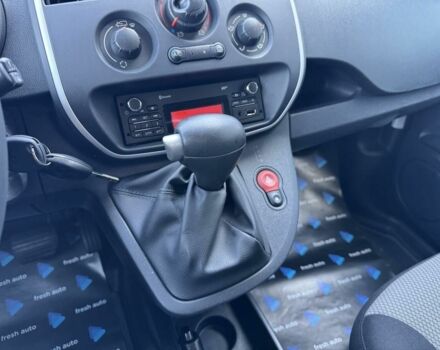 Білий Рено Інша, об'ємом двигуна 2.45 л та пробігом 39 тис. км за 9900 $, фото 17 на Automoto.ua