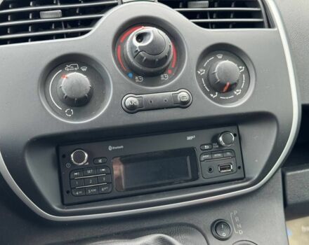 Білий Рено Інша, об'ємом двигуна 2.45 л та пробігом 83 тис. км за 10900 $, фото 19 на Automoto.ua