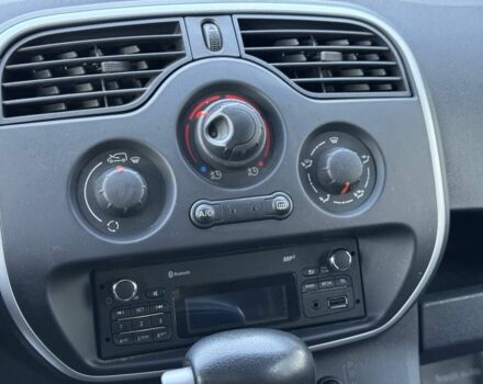 Білий Рено Інша, об'ємом двигуна 2.45 л та пробігом 27 тис. км за 11999 $, фото 20 на Automoto.ua