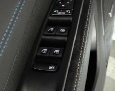 Белый Рено Другая, объемом двигателя 1.8 л и пробегом 30 тыс. км за 27500 $, фото 18 на Automoto.ua