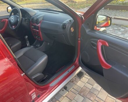 Красный Рено Другая, объемом двигателя 0 л и пробегом 191 тыс. км за 7200 $, фото 5 на Automoto.ua