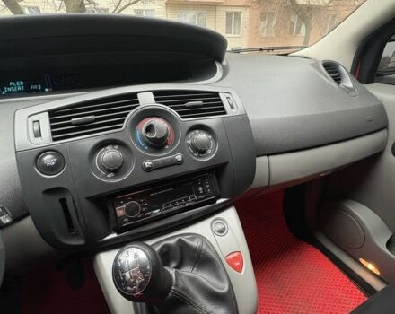 Красный Рено Другая, объемом двигателя 1.6 л и пробегом 130 тыс. км за 3700 $, фото 3 на Automoto.ua