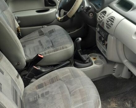 Красный Рено Другая, объемом двигателя 0 л и пробегом 194 тыс. км за 3500 $, фото 6 на Automoto.ua