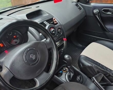 Сірий Рено Інша, об'ємом двигуна 1.4 л та пробігом 171 тис. км за 2900 $, фото 2 на Automoto.ua