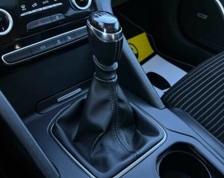 Сірий Рено Інша, об'ємом двигуна 1.6 л та пробігом 178 тис. км за 16999 $, фото 15 на Automoto.ua