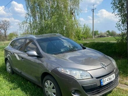 Рено Другая 2012 в Полтаве на Automoto.ua Серый Рено Другая, объемом двигателя 0 л и пробегом 290 тыс. км за 7200 $, фото 1 на Automoto.ua