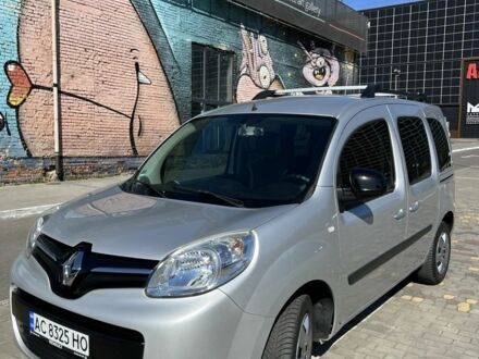 Рено Другая 2014 в Луцке на Automoto.ua Серый Рено Другая, объемом двигателя 1.5 л и пробегом 217 тыс. км за 9999 $, фото 1 на Automoto.ua