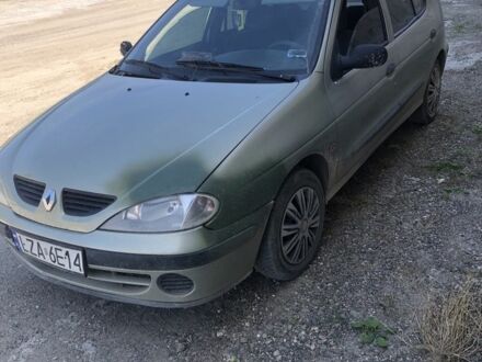 Рено Другая 2000 в Ужгороде на Automoto.ua Зеленый Рено Другая, объемом двигателя 1.4 л и пробегом 200 тыс. км за 500 $, фото 1 на Automoto.ua