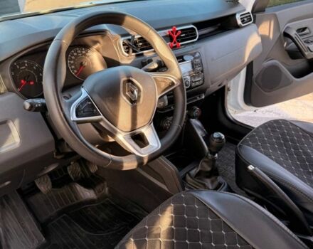 Белый Рено Дастер, объемом двигателя 1.5 л и пробегом 175 тыс. км за 14000 $, фото 5 на Automoto.ua