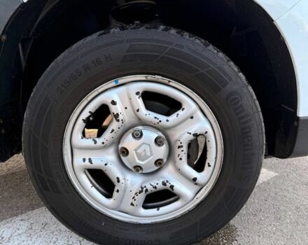 Белый Рено Дастер, объемом двигателя 1.5 л и пробегом 175 тыс. км за 14000 $, фото 11 на Automoto.ua