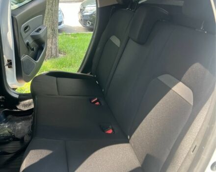 Белый Рено Дастер, объемом двигателя 1.5 л и пробегом 175 тыс. км за 14000 $, фото 15 на Automoto.ua