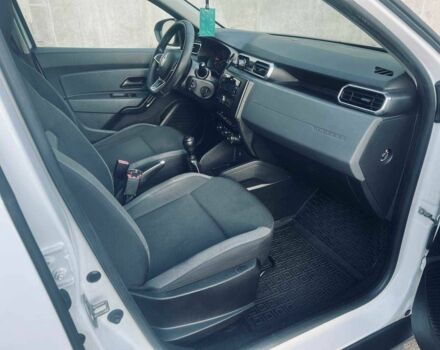 Белый Рено Дастер, объемом двигателя 1.6 л и пробегом 125 тыс. км за 11000 $, фото 8 на Automoto.ua