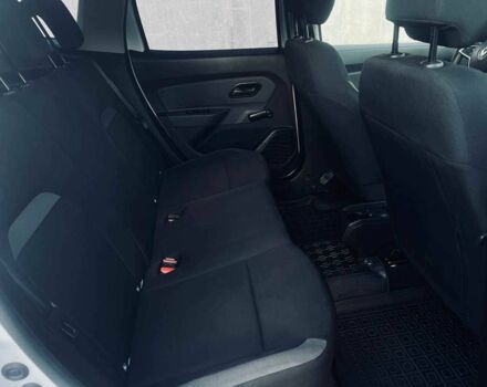 Белый Рено Дастер, объемом двигателя 1.6 л и пробегом 125 тыс. км за 11000 $, фото 10 на Automoto.ua