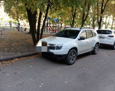 Белый Рено Дастер, объемом двигателя 1.6 л и пробегом 219 тыс. км за 8600 $, фото 2 на Automoto.ua