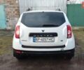 Белый Рено Дастер, объемом двигателя 1.6 л и пробегом 214 тыс. км за 8000 $, фото 1 на Automoto.ua