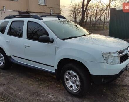 Белый Рено Дастер, объемом двигателя 1.6 л и пробегом 214 тыс. км за 8000 $, фото 2 на Automoto.ua