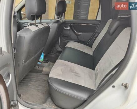 Білий Рено Дастер, об'ємом двигуна 1.5 л та пробігом 312 тис. км за 9300 $, фото 4 на Automoto.ua
