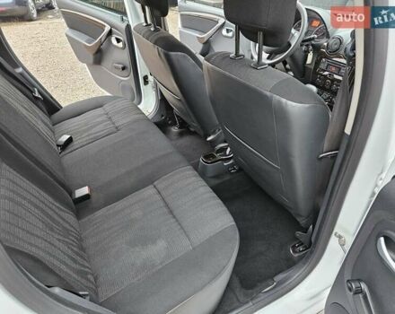 Белый Рено Дастер, объемом двигателя 2 л и пробегом 186 тыс. км за 9800 $, фото 12 на Automoto.ua