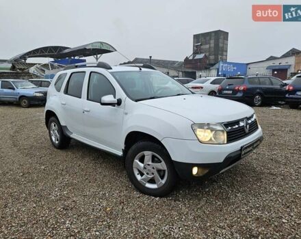 Белый Рено Дастер, объемом двигателя 2 л и пробегом 186 тыс. км за 9800 $, фото 2 на Automoto.ua