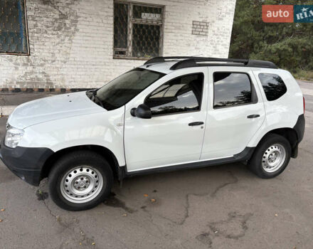 Белый Рено Дастер, объемом двигателя 1.6 л и пробегом 72 тыс. км за 7850 $, фото 5 на Automoto.ua