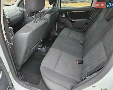 Белый Рено Дастер, объемом двигателя 2 л и пробегом 186 тыс. км за 9800 $, фото 11 на Automoto.ua