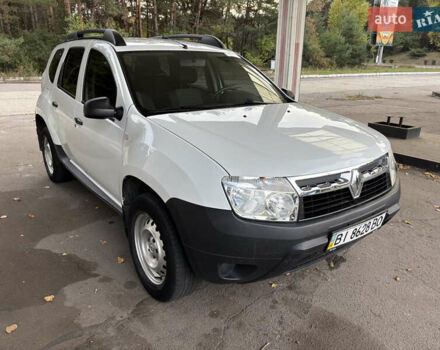 Белый Рено Дастер, объемом двигателя 1.6 л и пробегом 72 тыс. км за 7850 $, фото 1 на Automoto.ua