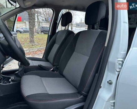 Белый Рено Дастер, объемом двигателя 1.6 л и пробегом 138 тыс. км за 8499 $, фото 15 на Automoto.ua